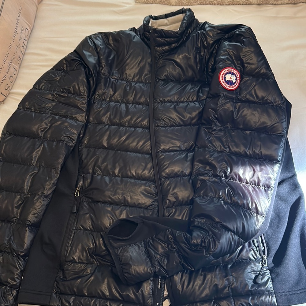 Authentic Canada Goose Jacket Hybridged light tech down.